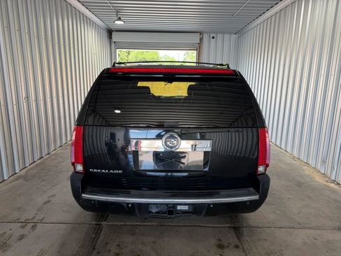 Used 2007 Cadillac Escalade AWD w/ Information Package image 6