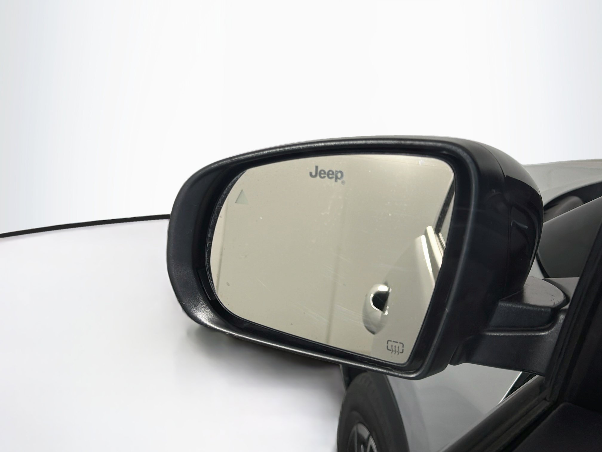 Used 2025 Jeep Compass Trailhawk AWD/4WD image 16