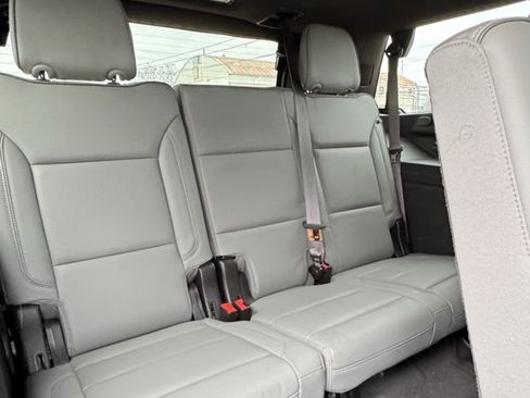 Used 2021 GMC Yukon SLT image 16