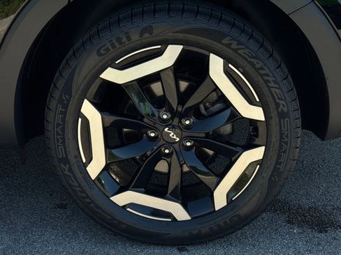 Used 2023 Kia Telluride S w/ S Sunroof Package AWD/4WD image 7