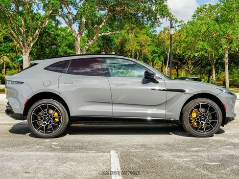 Used 2021 Aston Martin DBX AWD/4WD image 9