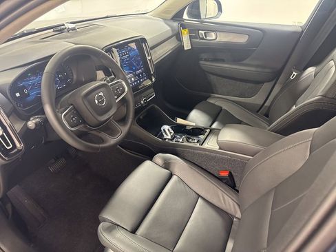 New 2026 Volvo XC40 B5 Ultra w/ Protection Package Premier image 18