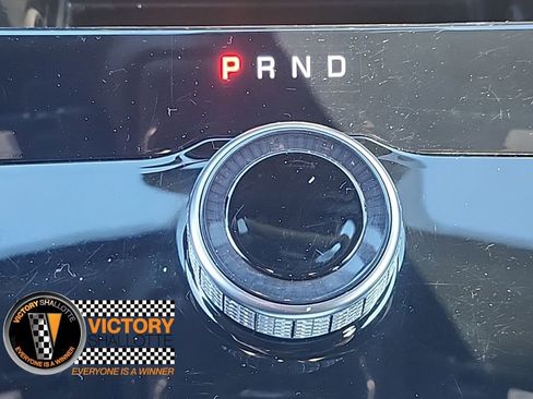 Certified 2025 Jeep Grand Cherokee Laredo image 8