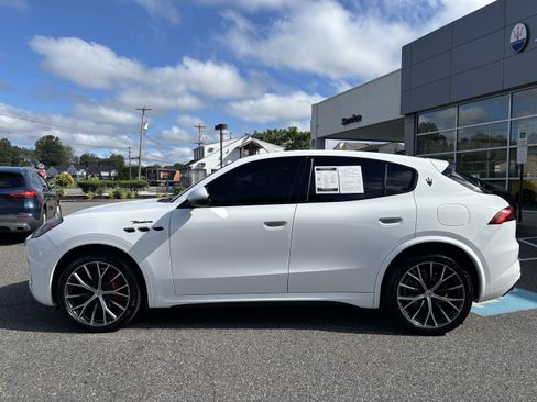 Used 2023 Maserati Grecale Modena AWD/4WD image 2