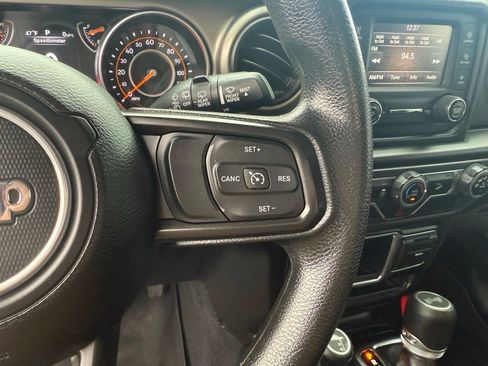 Used 2020 Jeep Wrangler Unlimited Sport image 18