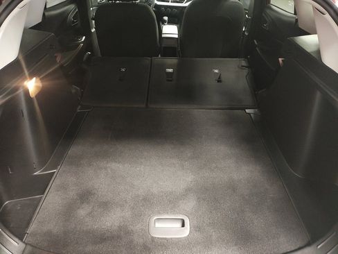 Used 2024 Chevrolet Trax LS w/ LS Convenience Package image 16