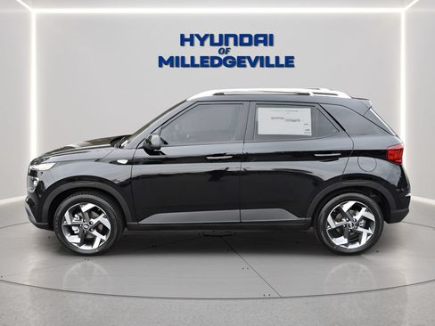 New 2026 Hyundai Venue SEL FWD image 2