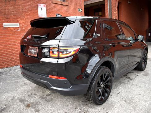 Used 2021 Land Rover Discovery Sport SE image 3