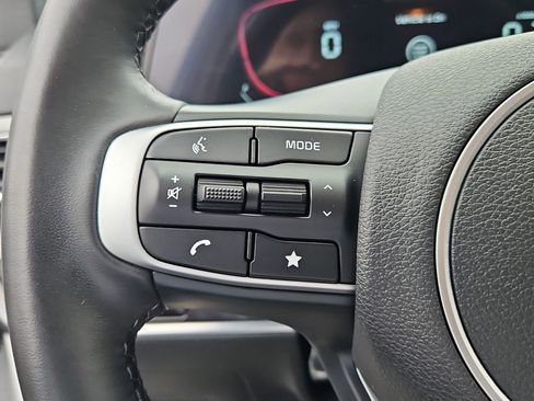 Used 2023 Kia Sportage EX image 25