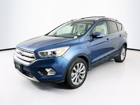 Used 2018 Ford Escape Titanium FWD image 3