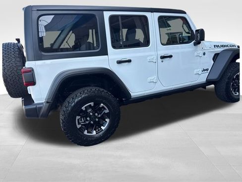 Used 2025 Jeep Wrangler Unlimited Rubicon 4xe w/ Safety Group AWD/4WD image 5