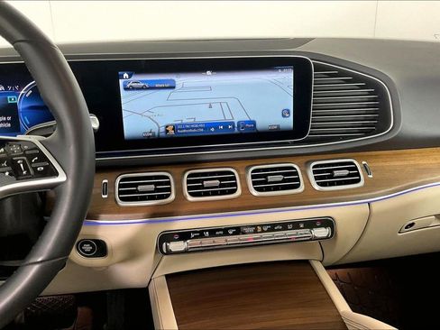 Certified 2025 Mercedes-Benz GLE 450e 4MATIC image 6