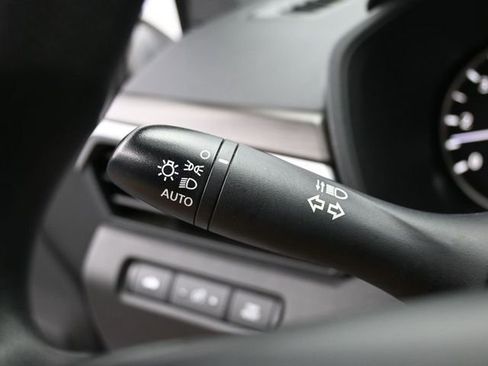 Used 2024 Nissan Altima 2.5 SV image 22