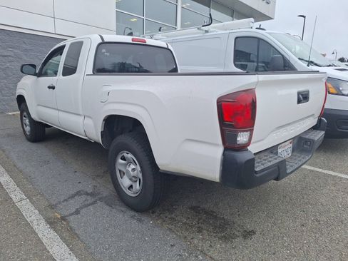 Used 2023 Toyota Tacoma SR RWD image 5