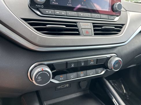 Certified 2025 Nissan Altima 2.5 SR FWD image 36