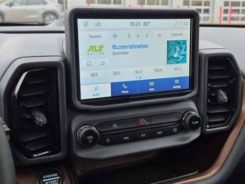 Used 2022 Ford Bronco Sport Outer Banks w/ Tech Package AWD/4WD image 12