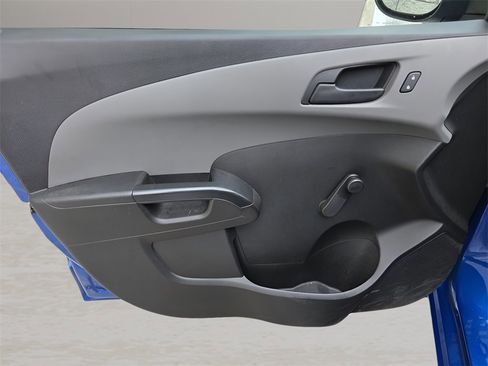 Used 2017 Chevrolet Sonic LS image 17