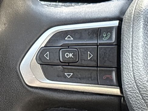 Certified 2022 Jeep Compass Latitude FWD image 22