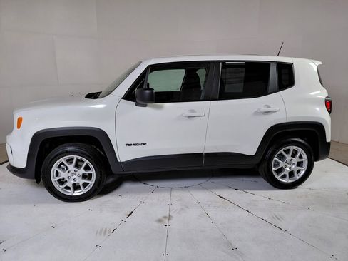 Certified 2023 Jeep Renegade Latitude AWD/4WD image 5