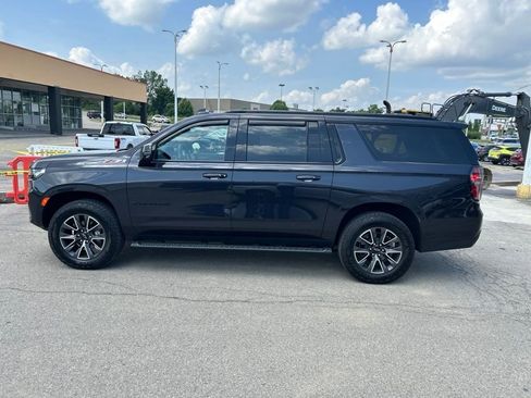 Used 2023 Chevrolet Suburban Z71 w/ Luxury Package AWD/4WD image 5