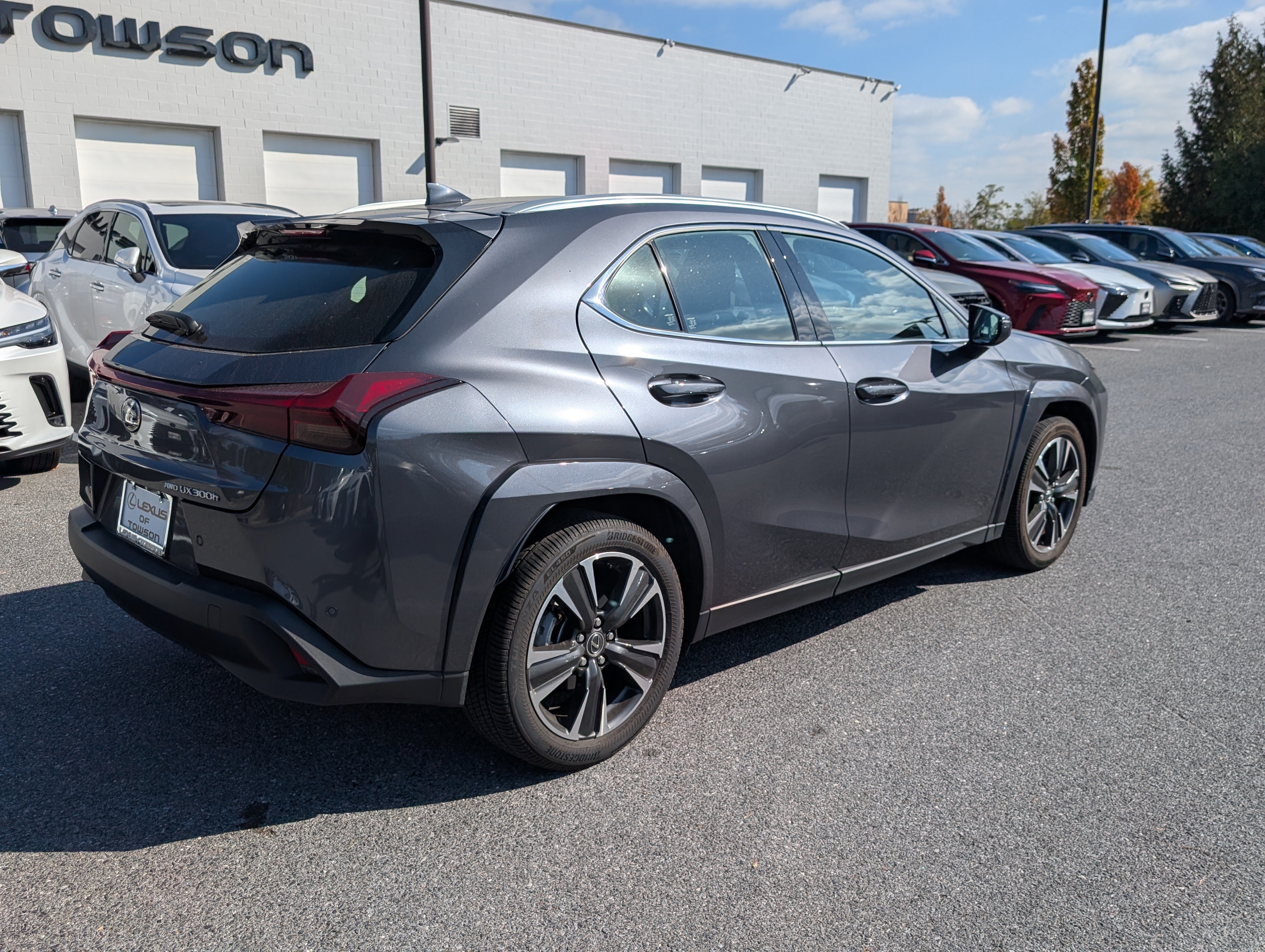 Used 2025 Lexus UX 300h AWD w/ Cold Area Package image 3