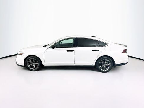 Used 2023 Honda Accord EX image 4