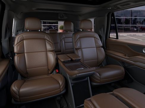 New 2026 Lincoln Navigator Reserve AWD/4WD image 11