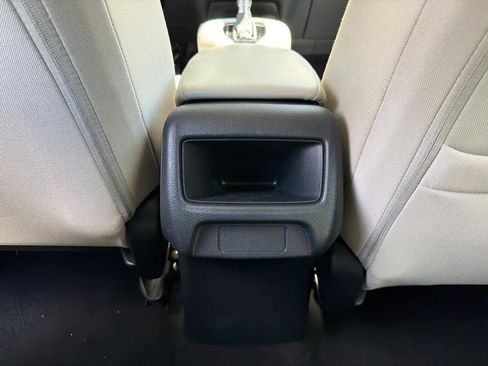 Used 2023 Honda HR-V LX image 28