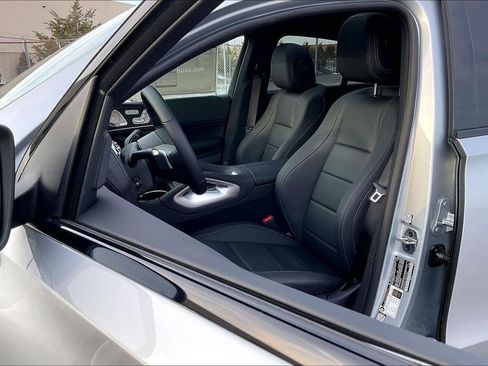 New 2026 Mercedes-Benz GLE 450 4MATIC Coupe image 9