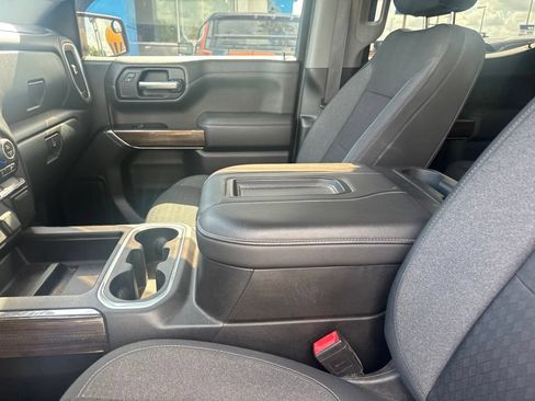 Used 2019 Chevrolet Silverado 1500 LT Trail Boss AWD/4WD image 20