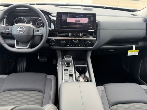 New 2026 Nissan Pathfinder SV image 8