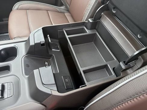 New 2026 GMC Sierra 1500 Denali w/ Technology Package AWD/4WD image 32