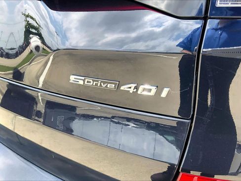 Used 2025 BMW X5 sDrive40i w/ M Sport Package RWD image 9
