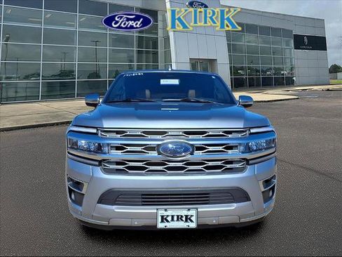 Certified 2024 Ford Expedition Platinum image 4