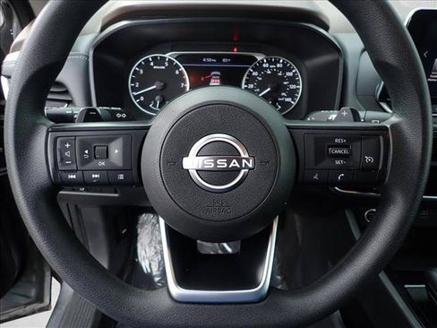 Used 2023 Nissan Rogue S AWD/4WD image 12