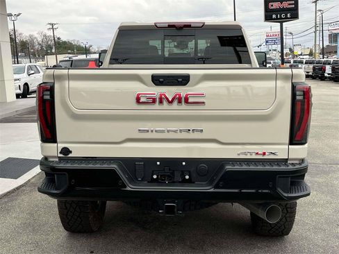 New 2026 GMC Sierra 2500 AT4X w/ LPO, Black Badging Package image 4