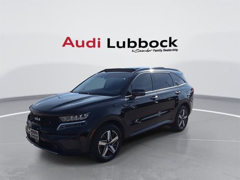 Used 2022 Kia Sorento EX w/ Panoramic Sunroof Package image 4