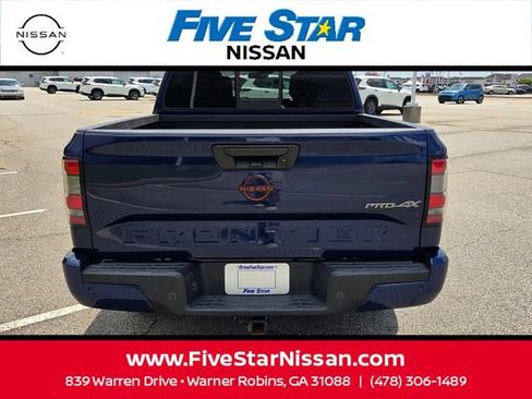 Used 2022 Nissan Frontier PRO-4X w/ Technology Package AWD/4WD image 10