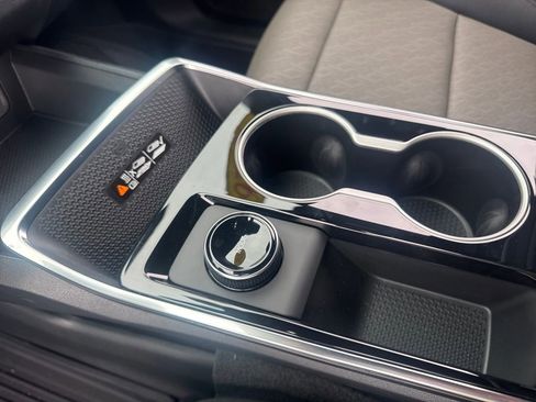 New 2026 Chevrolet Equinox LT w/ Convenience Package II image 19