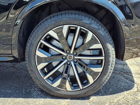 New 2026 Volvo XC90 T8 Ultra w/ Protection Package AWD/4WD image 6