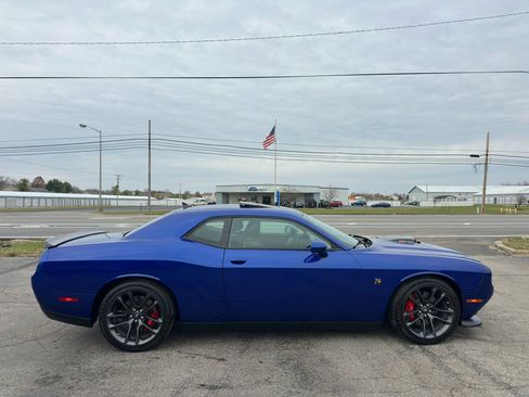Used 2021 Dodge Challenger R/T Scat Pack w/ Shaker Package image 17