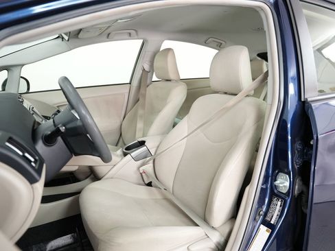 Used 2013 Toyota Prius Two FWD image 41