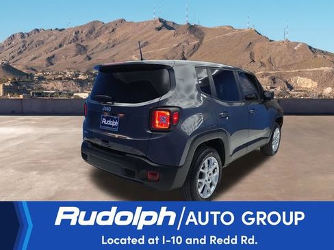 Used 2023 Jeep Renegade Latitude AWD/4WD image 5