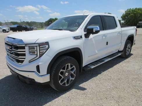 New 2026 GMC Sierra 1500 SLT w/ SLT Premium Plus Package AWD/4WD image 12