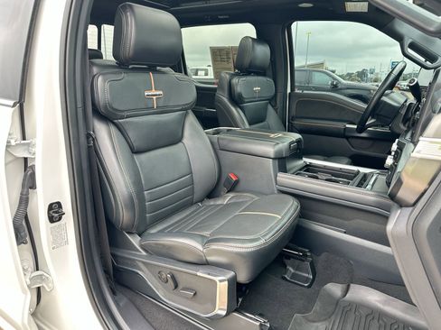 Used 2024 Ford F250 Platinum AWD/4WD image 27