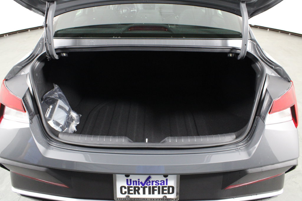 Certified 2026 Hyundai Elantra Sport FWD image 18