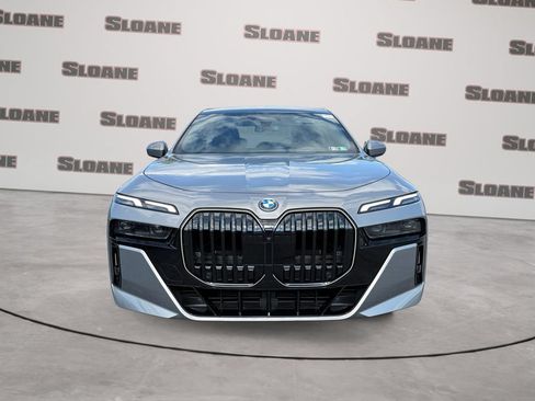 Used 2026 BMW 750e xDrive AWD/4WD image 8