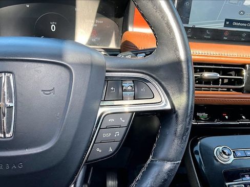Used 2022 Lincoln Nautilus Reserve AWD/4WD image 21