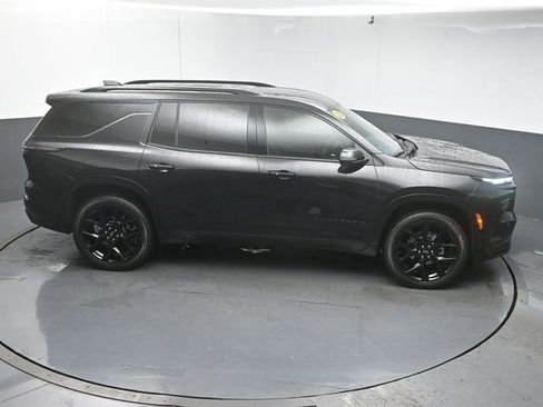 Used 2026 Chevrolet Traverse RS FWD image 50