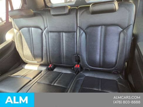 Used 2023 Jeep Wagoneer L Series II AWD/4WD image 8